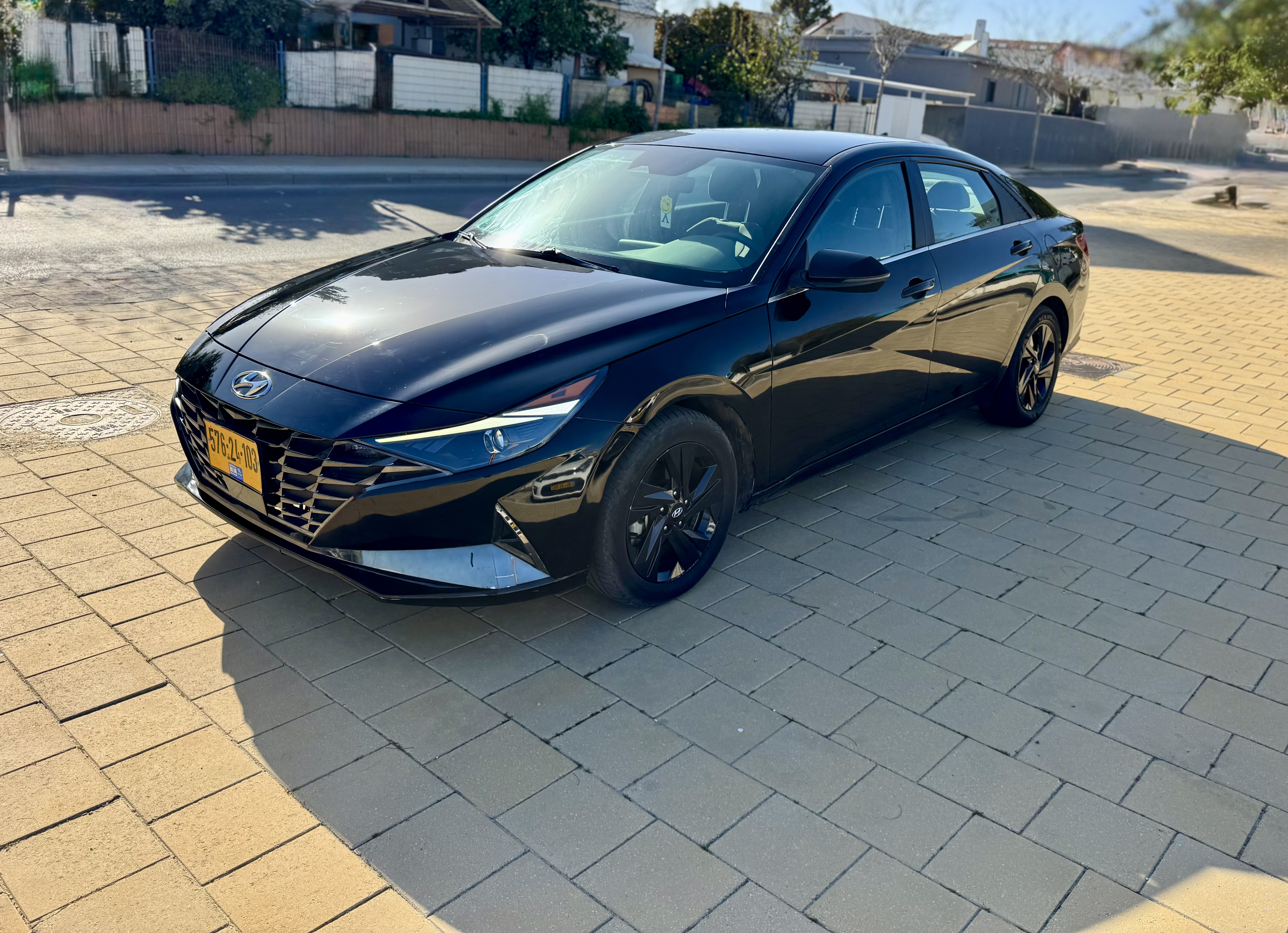 יונדאי ELANTRA HEV PREMIUM 2023