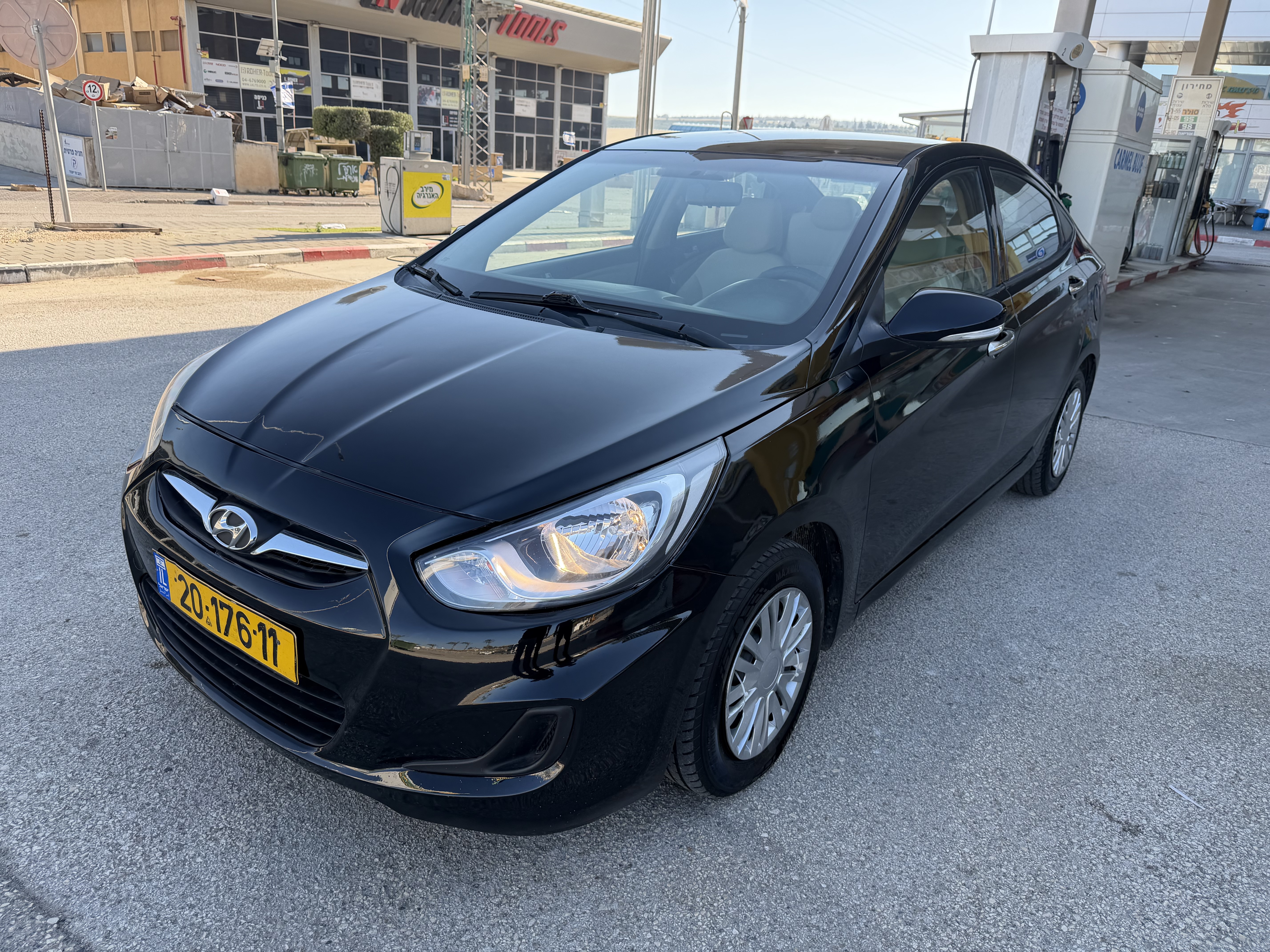 יונדאי I25 INSPIRE 2013